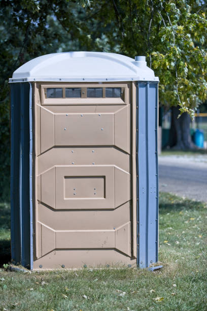 Best Portable restroom trailer rental  in Dunnellon, FL